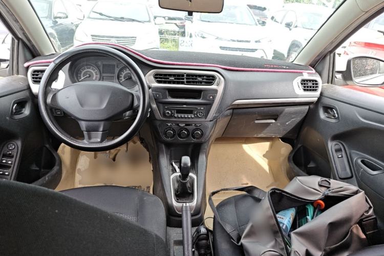Used Peugeot 301 2014 1.6L Manual Comfort Edition Center Console