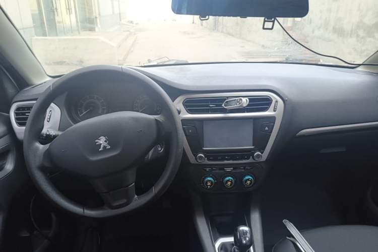 Used Peugeot 301 2014 1.6L Manual Comfort Edition Center Console