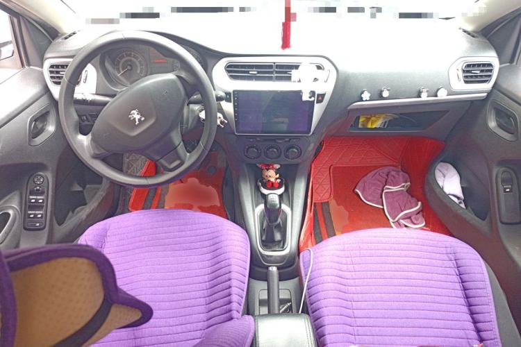 Used Peugeot 301 2014 1.6L Manual Comfort Edition Center Console