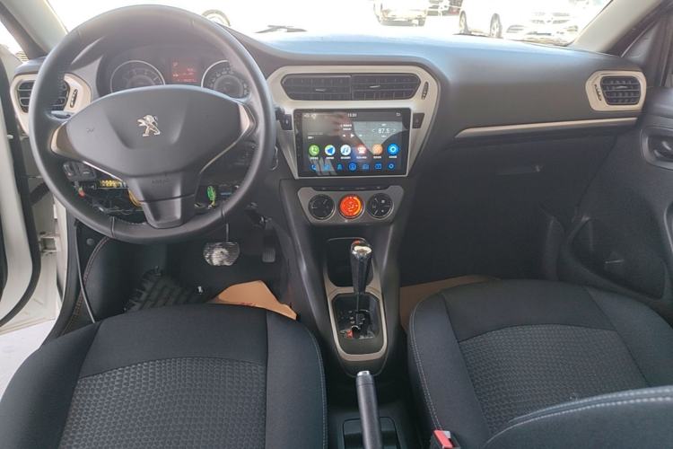 Used Peugeot 301 2014 1.6L Automatic Luxury Edition Center Console