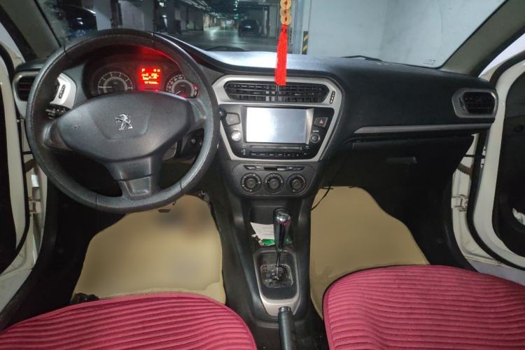 Used Peugeot 301 2014 1.6L Automatic Comfort Edition Center Console