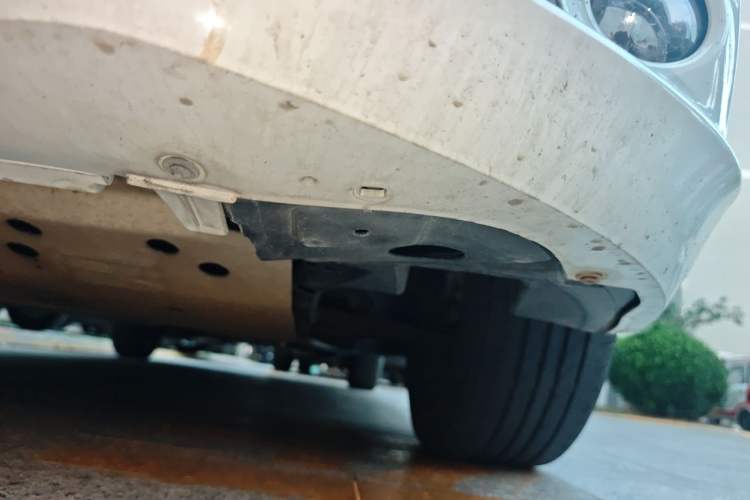 Used Peugeot 301 2014 1.6L Manual Comfort Edition Chassis Front Left