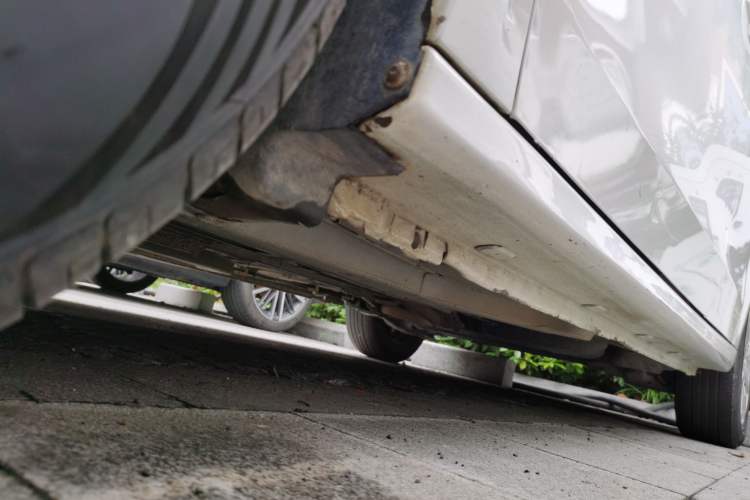 Used Peugeot 301 2014 1.6L Automatic Comfort Edition Chassis Front Left