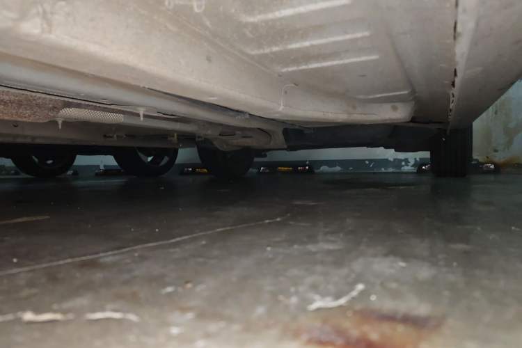 Used Peugeot 301 2014 1.6L Automatic Comfort Edition Chassis Front Left