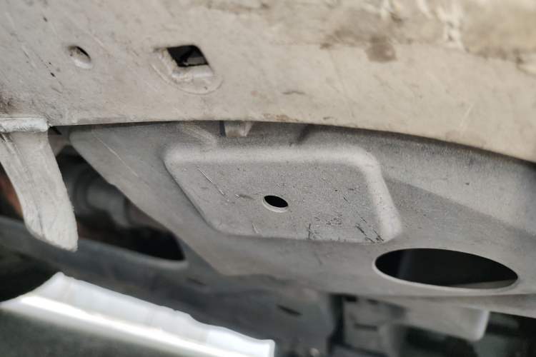 Used Peugeot 301 2014 1.6L Manual Comfort Edition Chassis Front Left