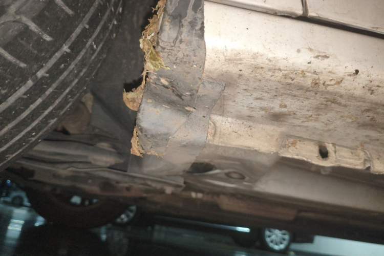 Used Peugeot 301 2014 1.6L Automatic Comfort Edition Chassis Front Left