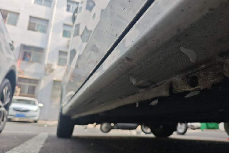 Used Peugeot 301 2014 1.6L Manual Luxury Edition Chassis Front Right