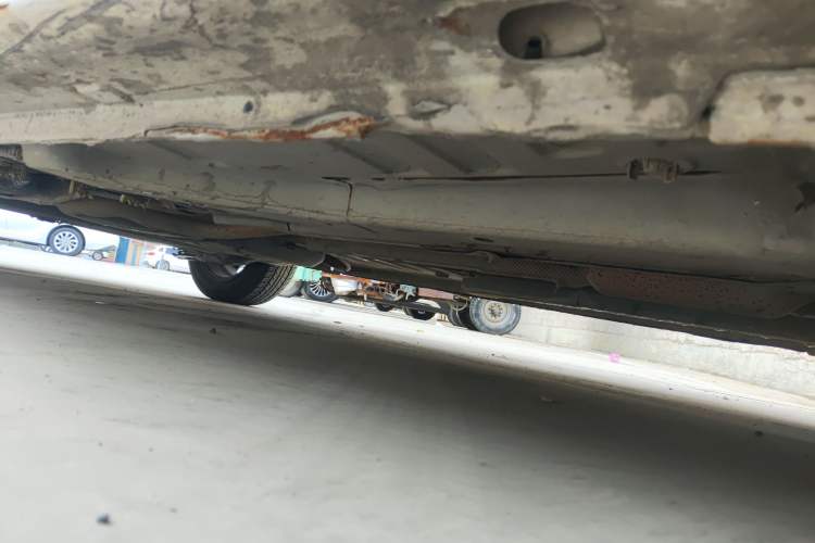 Used Peugeot 301 2014 1.6L Manual Comfort Edition Chassis Front Right