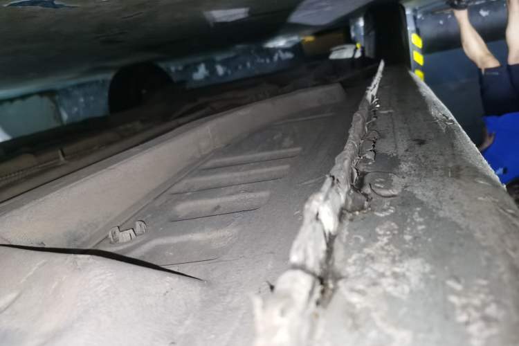 Used Peugeot 301 2014 1.6L Manual Comfort Edition Chassis Front Right