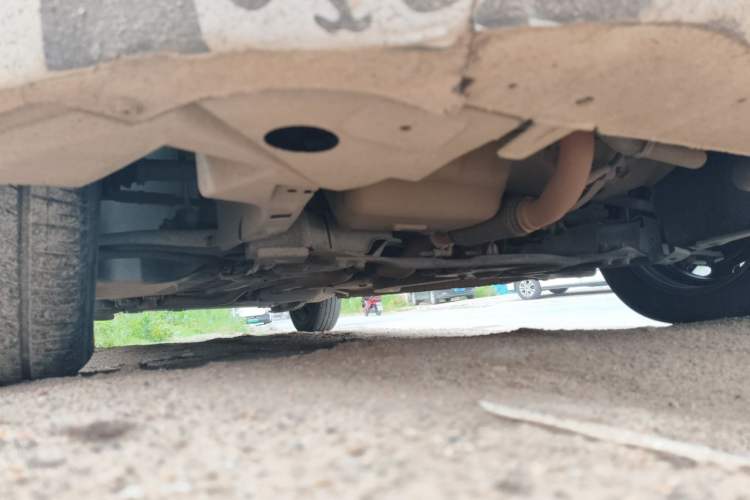 Used Peugeot 301 2014 1.6L Manual Comfort Edition Chassis Front Right