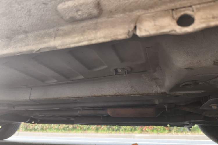 Used Peugeot 301 2014 1.6L Manual Comfort Edition Chassis Front Right