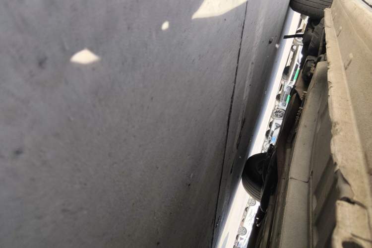 Used Peugeot 301  Chassis Front Right