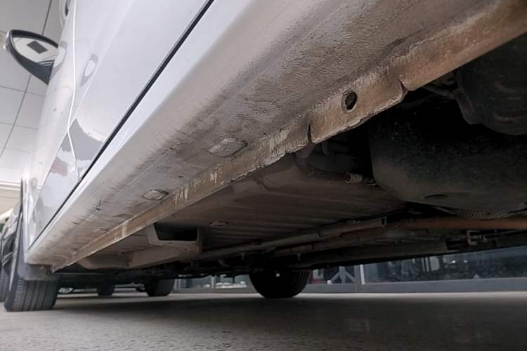 Used Peugeot 301 2014 1.6L Automatic Comfort Edition Chassis Rear Left