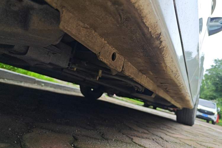 Used Peugeot 301 2014 1.6L Manual Comfort Edition Chassis Rear Right