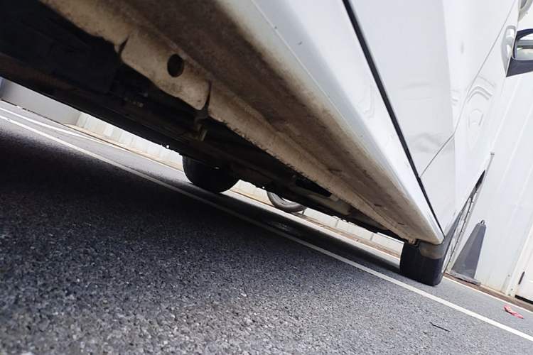 Used Peugeot 301 2014 1.6L Manual Comfort Edition Chassis Rear Right