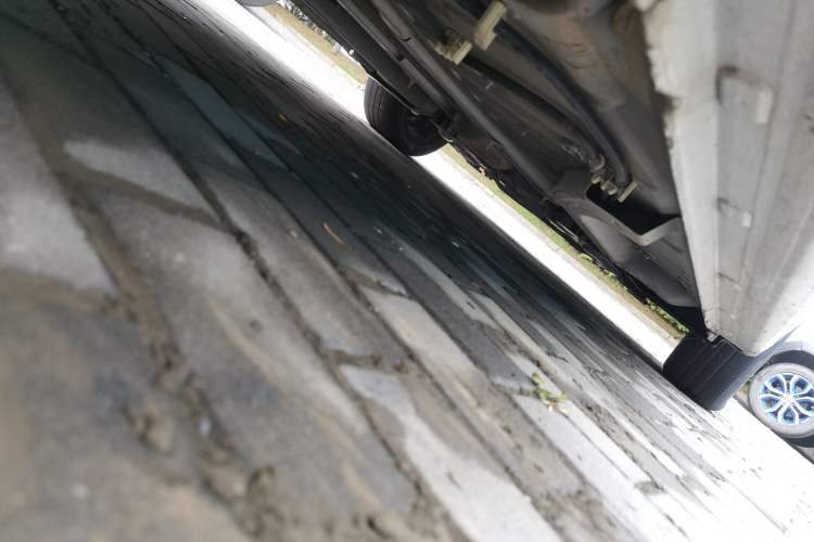 Used Peugeot 301 2014 1.6L Manual Comfort Edition Chassis Rear Right