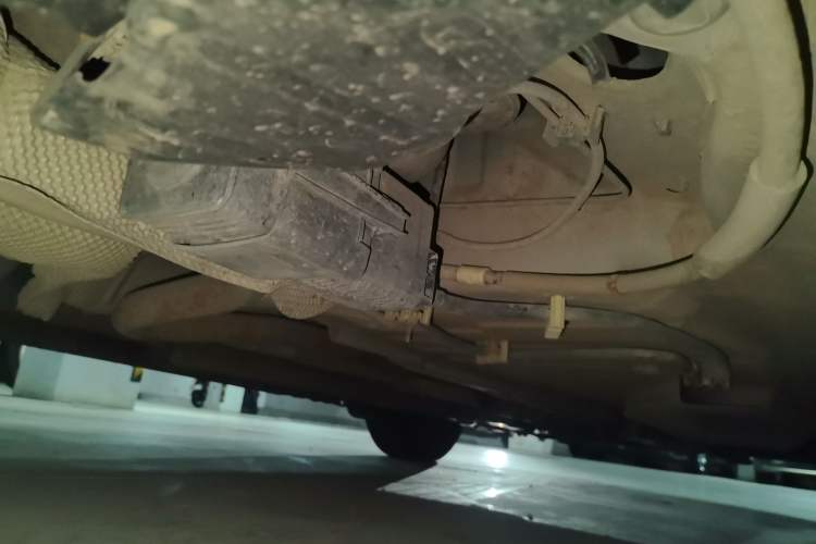 Used Peugeot 301 2014 1.6L Manual Comfort Edition Chassis Rear Right