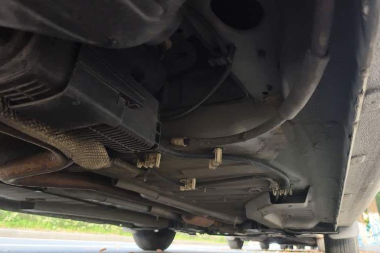 Used Peugeot 301 2014 1.6L Manual Comfort Edition Chassis Rear Right