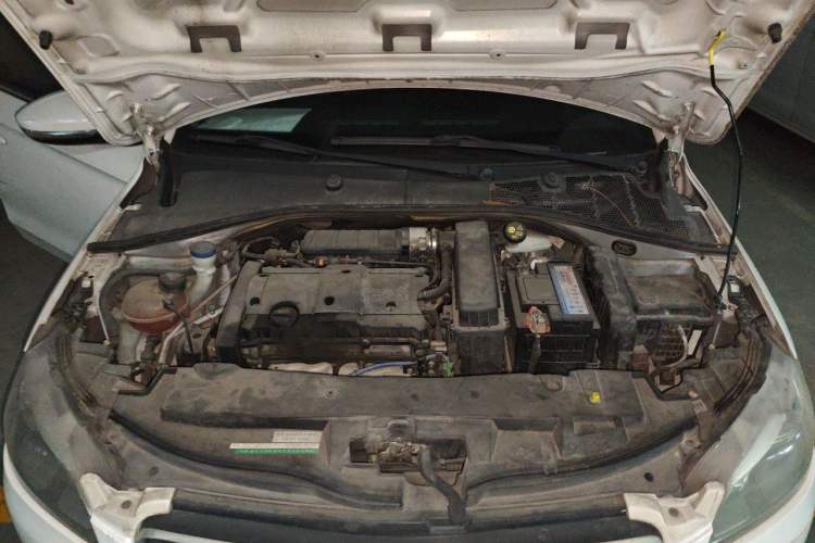 Used Peugeot 301 2014 1.6L Manual Comfort Edition Engine Bay