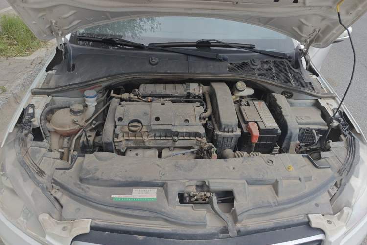 Used Peugeot 301 2014 1.6L Manual Comfort Edition Engine Bay