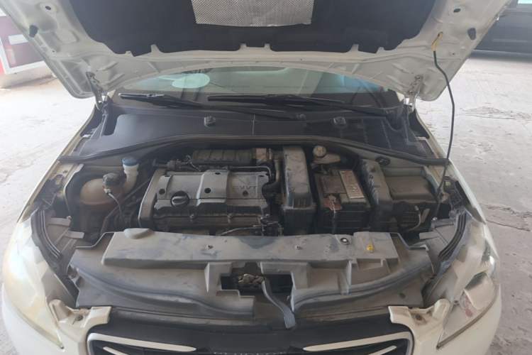 Used Peugeot 301 2014 1.6L Manual Comfort Edition Engine Bay