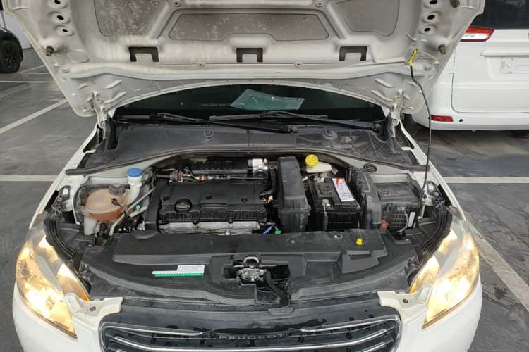 Used Peugeot 301 2014 1.6L Manual Luxury Edition Engine Bay