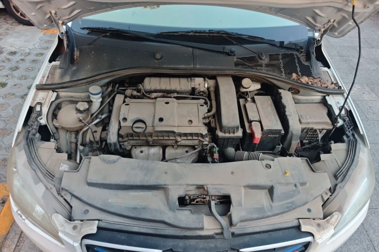 Used Peugeot 301 2014 1.6L Manual Comfort Edition Engine Bay