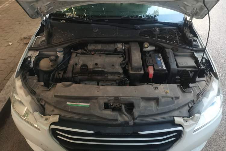 Used Peugeot 301 2014 1.6L Manual Comfort Edition Engine Bay