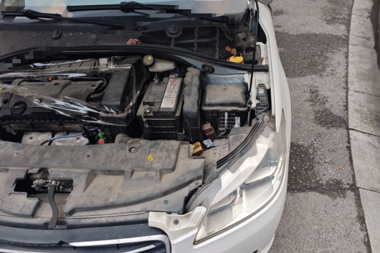 Used Peugeot 301 2014 1.6L Manual Comfort Edition Engine Bay Left
