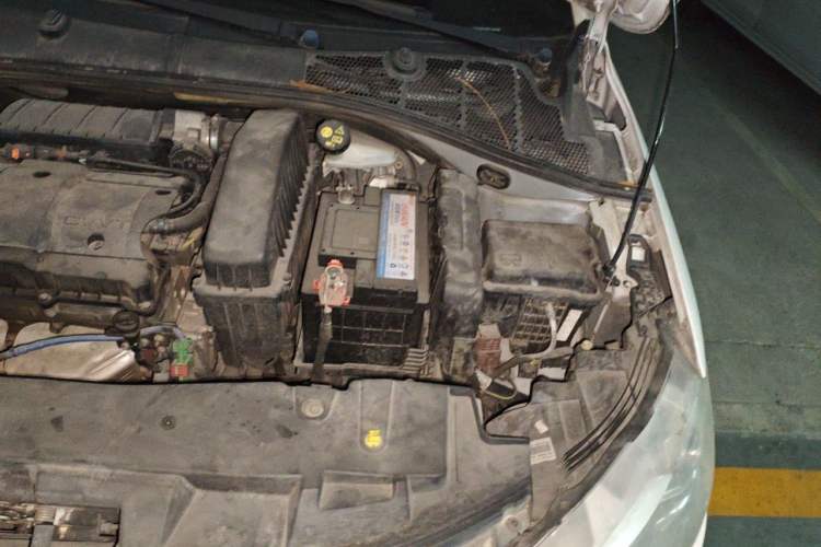 Used Peugeot 301 2014 1.6L Manual Comfort Edition Engine Bay Left
