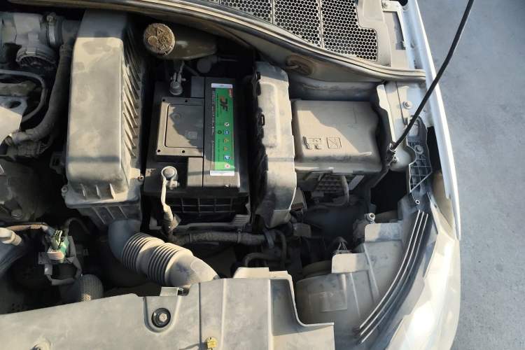Used Peugeot 301 2014 1.6L Manual Comfort Edition Engine Bay Left