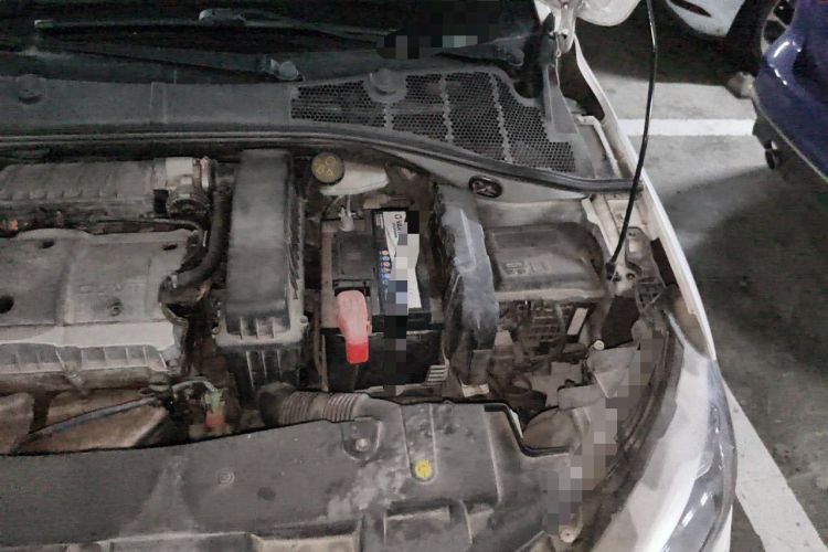 Used Peugeot 301 2014 1.6L Manual Luxury Edition Engine Bay Left