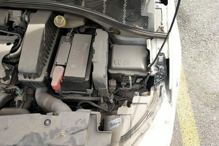 Used Peugeot 301 2014 1.6L Manual Comfort Edition Engine Bay Left