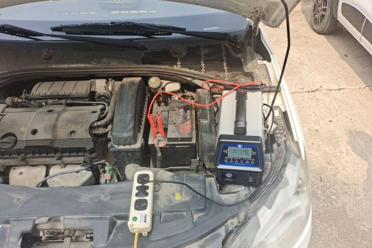 Used Peugeot 301 2014 1.6L Manual Luxury Edition Engine Bay Left