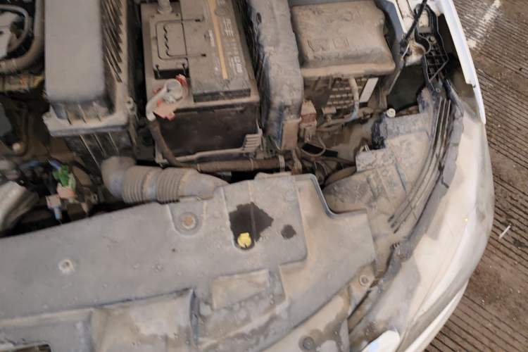 Used Peugeot 301 2014 1.6L Manual Comfort Edition Engine Bay Left