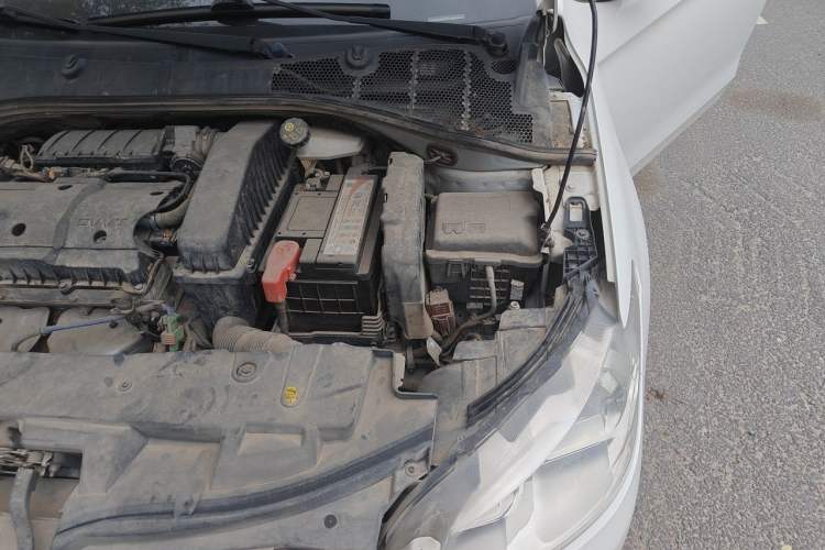 Used Peugeot 301 2014 1.6L Manual Comfort Edition Engine Bay Left