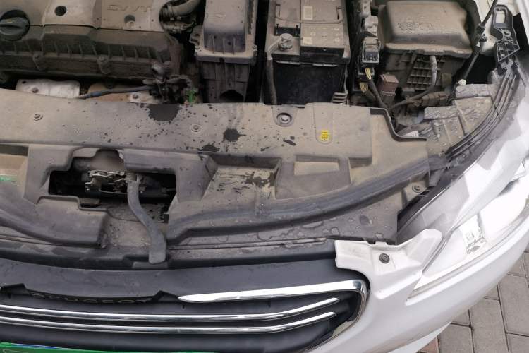 Used Peugeot 301 2014 1.6L Manual Comfort Edition Engine Bay Left