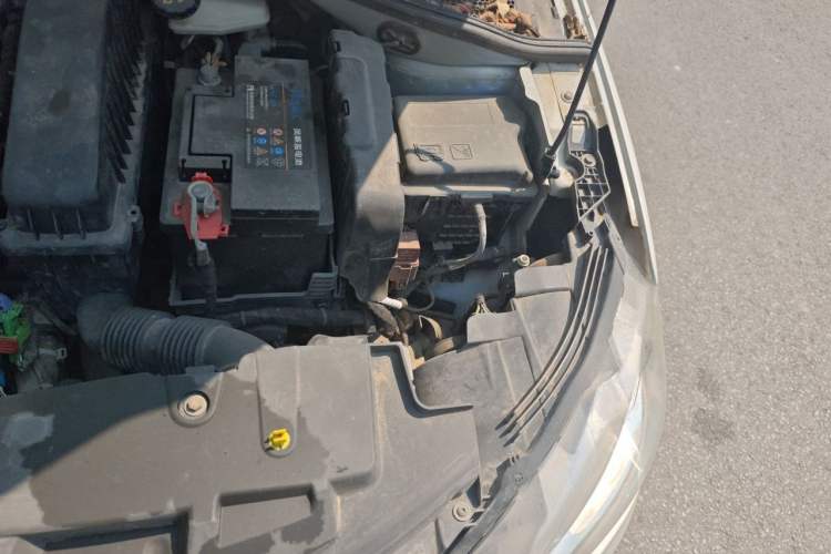 Used Peugeot 301 2014 1.6L Manual Comfort Edition Engine Bay Left