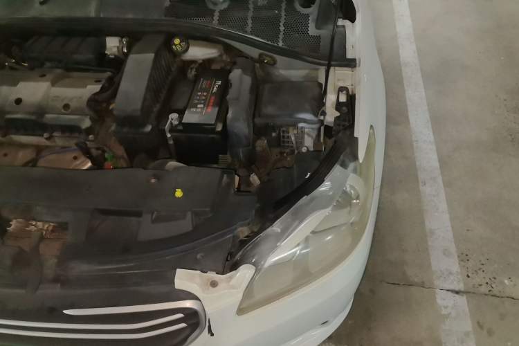 Used Peugeot 301 2014 1.6L Manual Comfort Edition Engine Bay Left