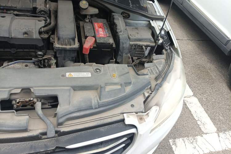 Used Peugeot 301 2014 1.6L Manual Comfort Edition Engine Bay Left