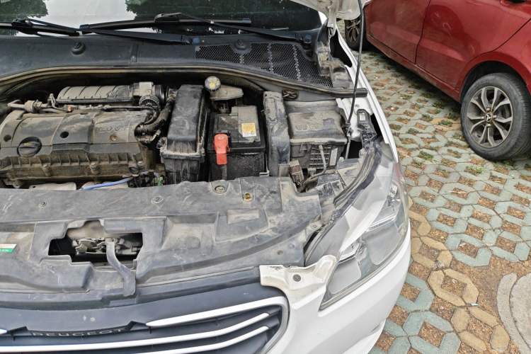 Used Peugeot 301 2014 1.6L Manual Comfort Edition Engine Bay Left