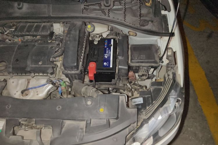 Used Peugeot 301 2014 1.6L Manual Comfort Edition Engine Bay Left