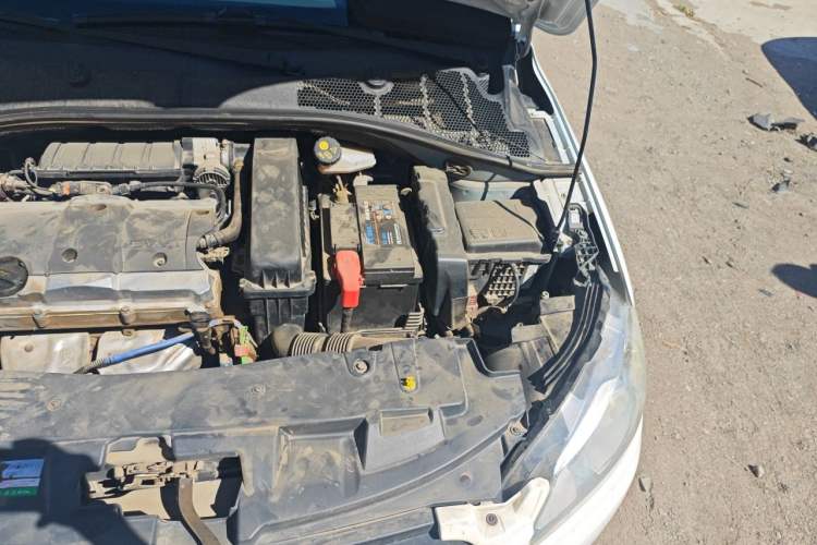 Used Peugeot 301 2014 1.6L Manual Comfort Edition Engine Bay Left