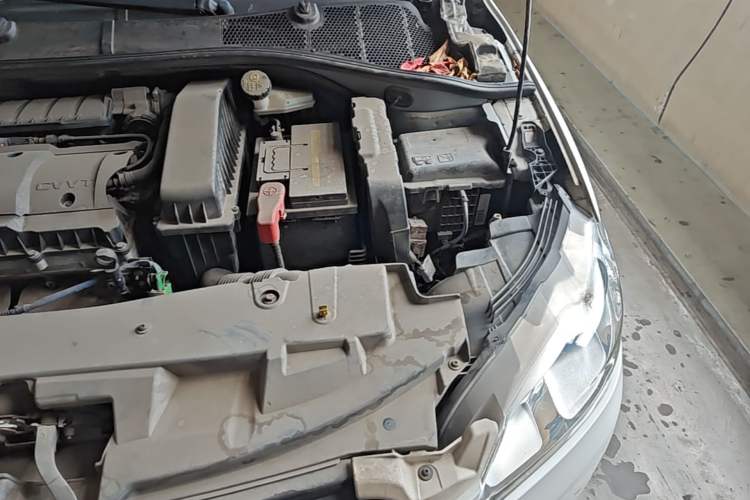 Used Peugeot 301 2014 1.6L Manual Comfort Edition Engine Bay Left