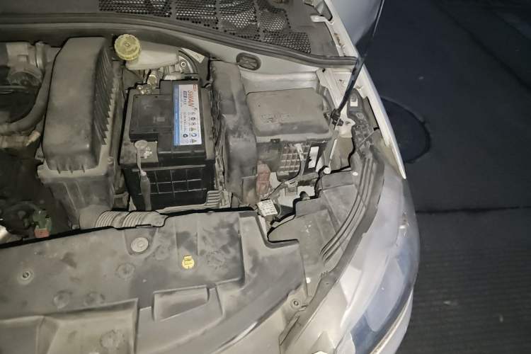 Used Peugeot 301 2014 1.6L Manual Comfort Edition Engine Bay Left