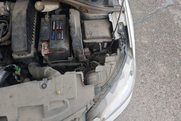 Used Peugeot 301 2014 1.6L Manual Comfort Edition Engine Bay Left