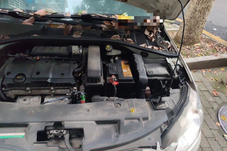 Used Peugeot 301 2014 1.6L Manual Comfort Edition Engine Bay Left
