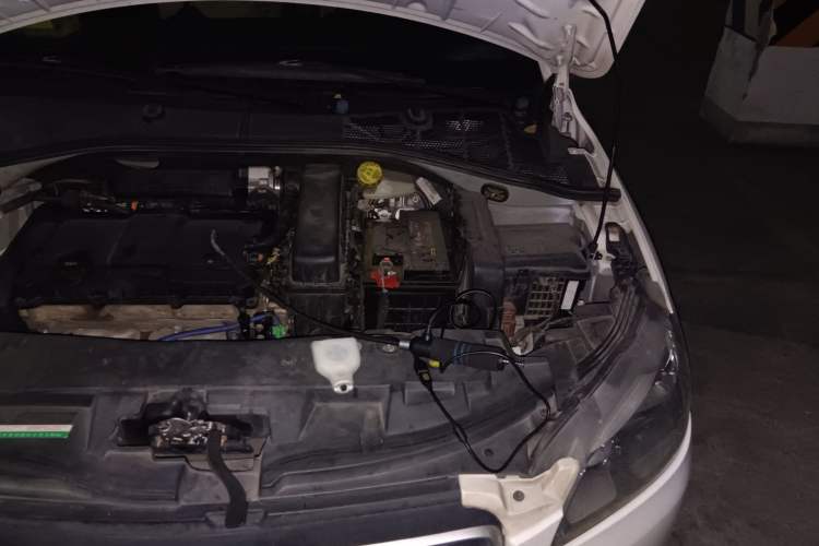 Used Peugeot 301 2014 1.6L Manual Comfort Edition Engine Bay Left
