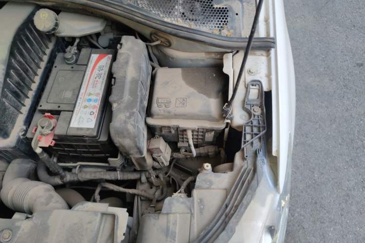 Used Peugeot 301 2014 1.6L Manual Comfort Edition Engine Bay Left