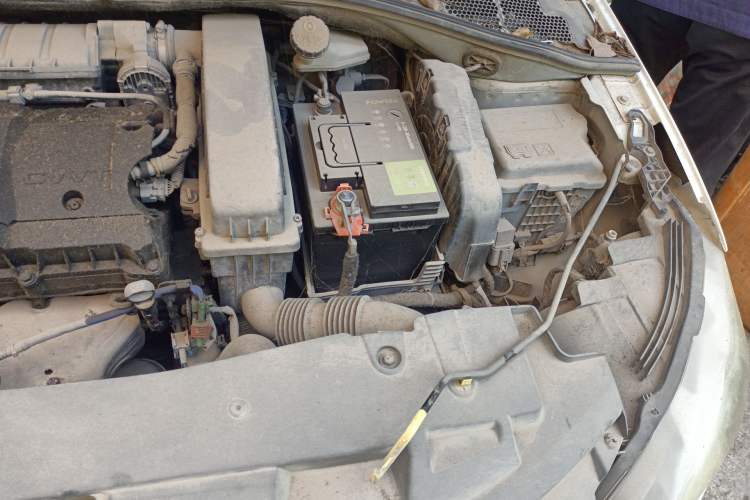 Used Peugeot 301 2014 1.6L Manual Comfort Edition Engine Bay Left